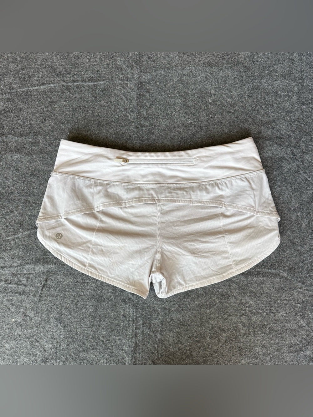 Lululemon Athletica White Speed Up 2.5” Inseam Shorts